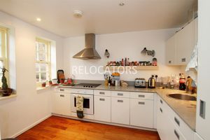 KITCHEN - click for photo gallery